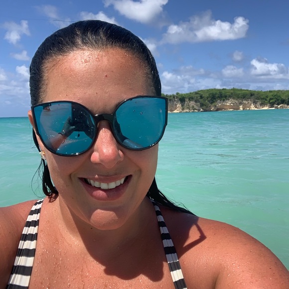 Kelby Berg - Poshmark Profile Picture of Kelby Berg (@kelbykelb31) on Poshmark