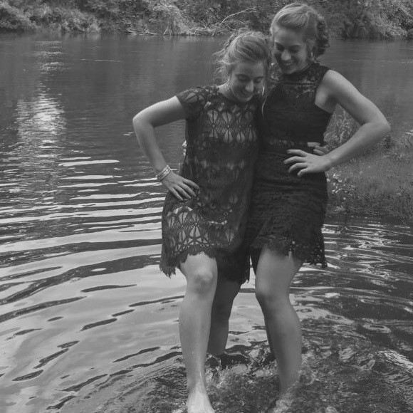 Profile Picture of Zoe Tresemer (@tresemerzoe) on Poshmark