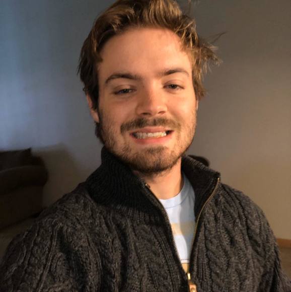 Profile Picture of Michael Hackett (@mikeyhackett159) on Poshmark