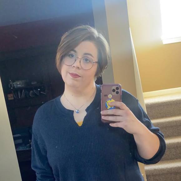 Profile Picture of Makenzie Wolfram (@mjwolfram) on Poshmark