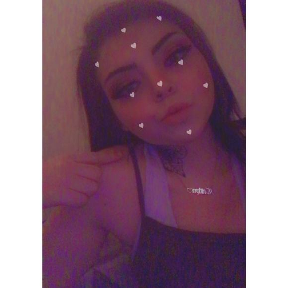 Profile Picture of Caitlyn Wayson (@caiittlllyynnn) on Poshmark