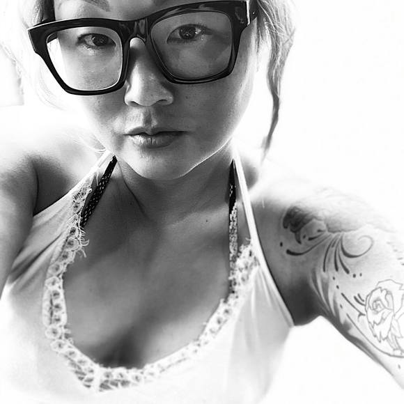 Profile Picture of Mihee Caton (@miheecaton) on Poshmark