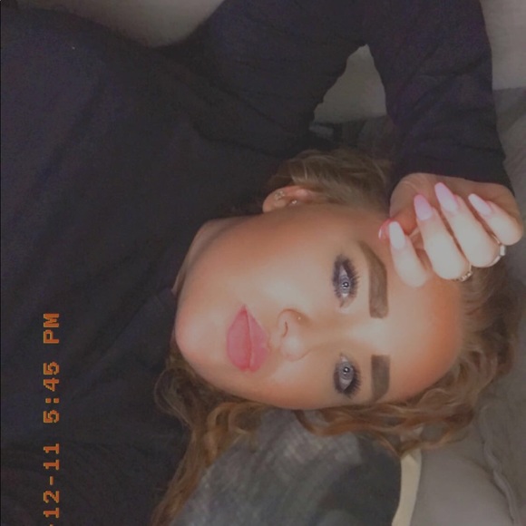 Profile Picture of Cassandra Young (@yourgirlcass) on Poshmark