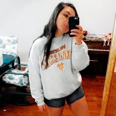 Profile Picture of Kinsey Clark (@Kinsey_Nicole99) on Twitter