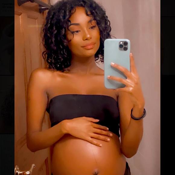 Profile Picture of Lydia Lienhart (@lydialienhart) on Poshmark