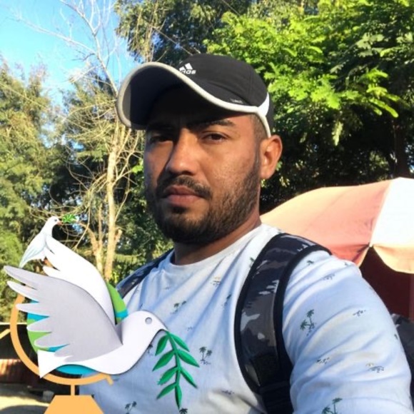 Profile Picture of Victor Ulloa (@victorulloa737) on Poshmark