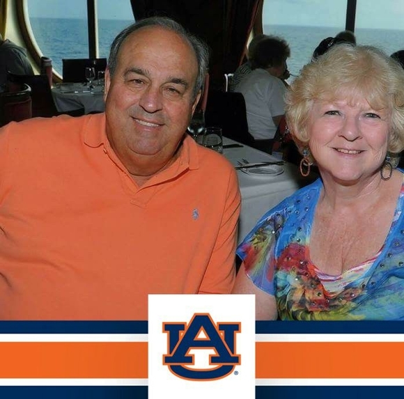 Profile Picture of Brenda Winslett (@bbwinslett) on Poshmark