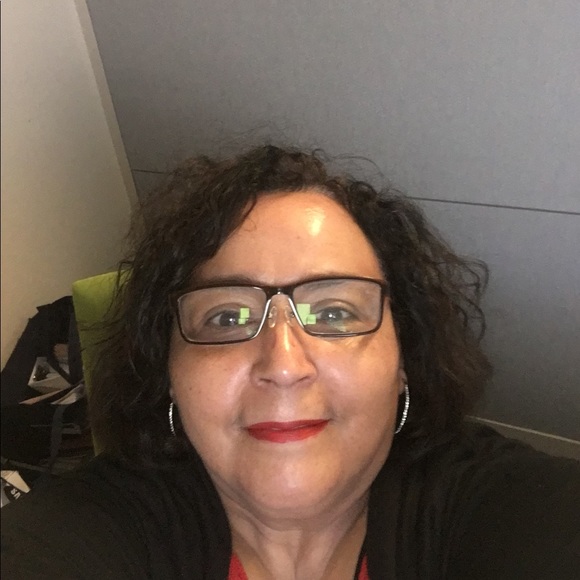 Profile Picture of Carmen Rorosales (@crozalez62) on Poshmark