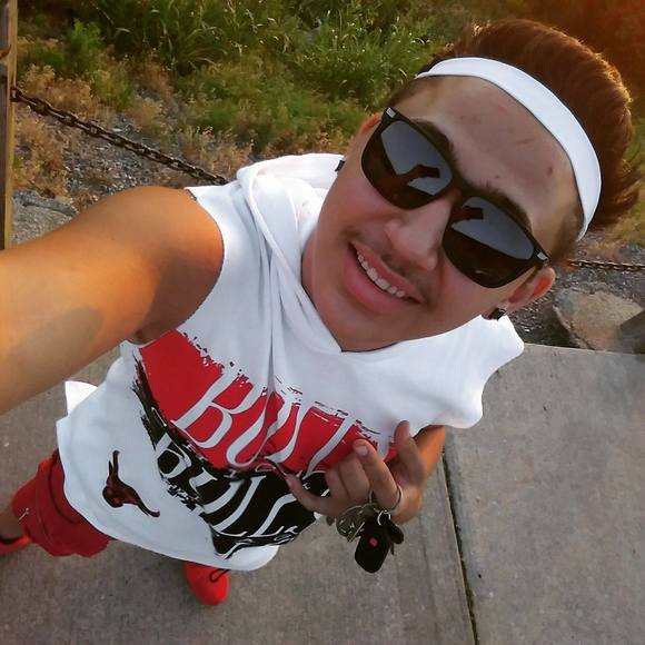 Profile Picture of Ramos Joel (@ramosjoel) on Poshmark