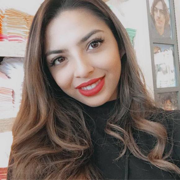 Profile Picture of Lorena Vasquez (@lorenavasques50) on Poshmark