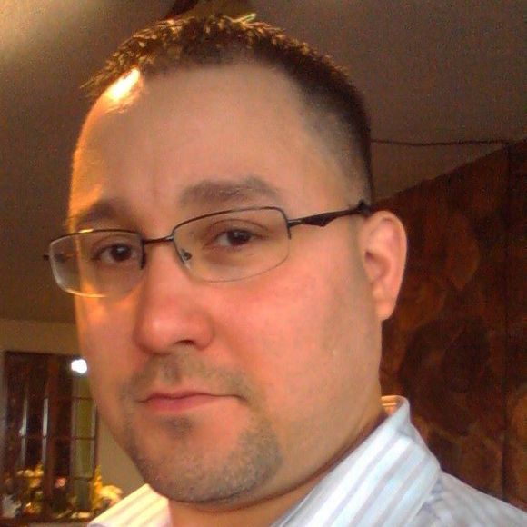 Profile Picture of Gilbert Correa (@gilapogos) on Poshmark