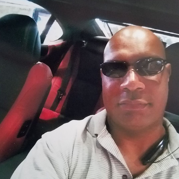 Profile Picture of Craig Bramwell (@craigbramwell) on Poshmark
