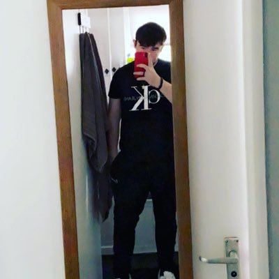 Profile Picture of -on Twitter