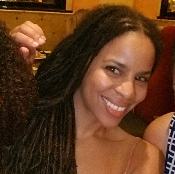 Profile Picture of Miriam Allen (@mimiethompson) on Poshmark