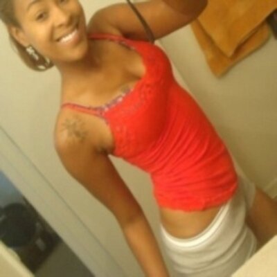 Profile Picture of Stefania Reyes (@AnnisGlenn2) on Twitter