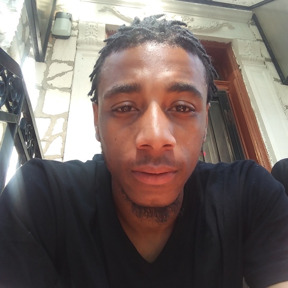 Profile Picture of Bryan Menefee (@bdub413) on Poshmark