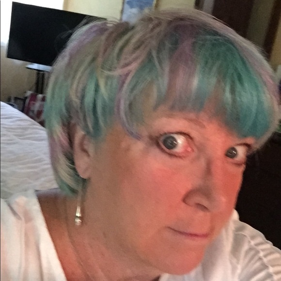 Profile Picture of Marcia Barrow (@rudy2bme) on Poshmark