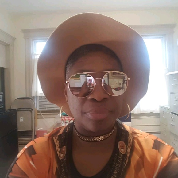 Profile Picture of Doris Prather (@dorisprather53) on Poshmark