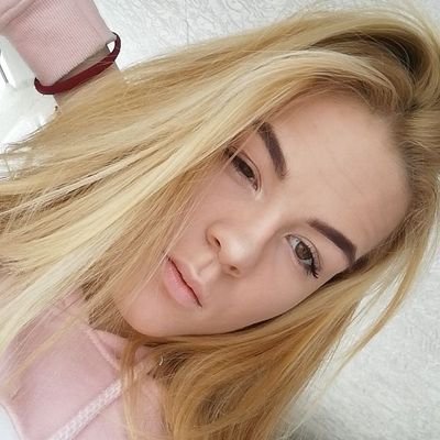 Profile Picture of Laura Schönberg (@schonberg_laura) on Twitter