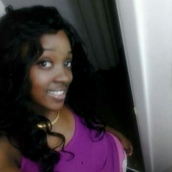 Profile Picture of Octavia Stewart (@ostewart23) on Poshmark