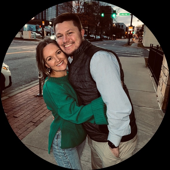 Profile Picture of Bailey Burns (@baileydiprima) on Poshmark