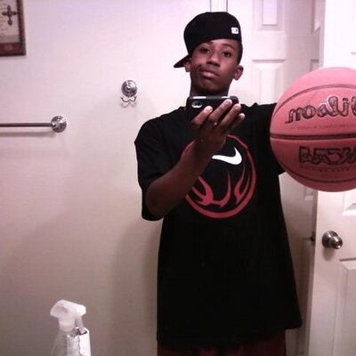 Profile Picture of Jaron Alexander (@jrock_03) on Twitter