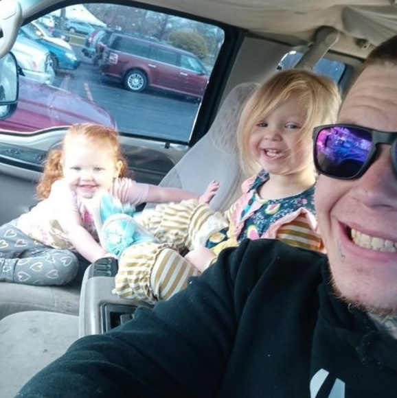 Profile Picture of Zach Fellers (@zachfellers) on Poshmark