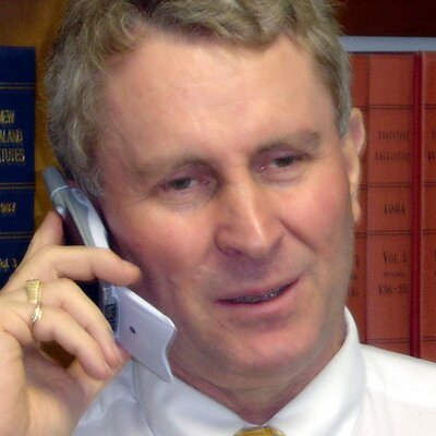 Profile Picture of Ross Holmes (@rossholmeslaw) on Twitter