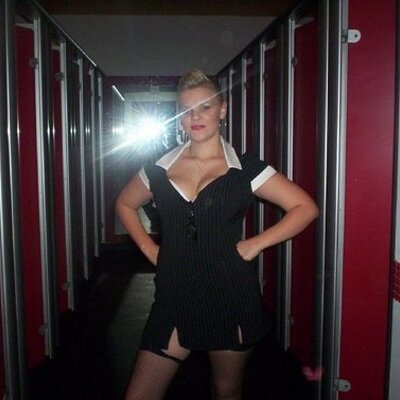 Profile Picture of Lisa Hearn (@lisaj4) on Twitter