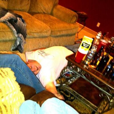 Profile Picture of Nathan Schnell (@schnellbear) on Twitter