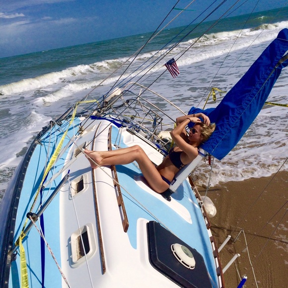 Profile Picture of Kristianna Deblasio (@kristiannad) on Poshmark