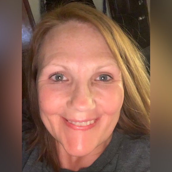 Profile Picture of Brianna Purnell (@bmpurnell) on Poshmark