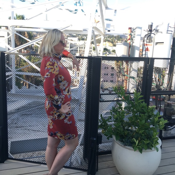 Profile Picture of Alyson Campbell (@acampfashion) on Poshmark