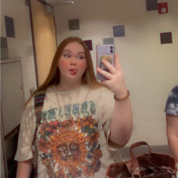 Profile Picture of Madyson Lehigh (@madyson_lehigh) on Poshmark