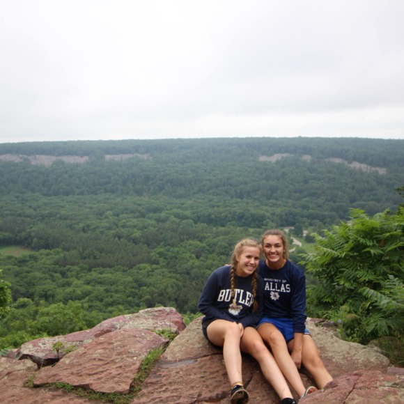 Emily Elfelt - Poshmark Profile Picture of Emily Elfelt (@emilyelfelt) on Poshmark