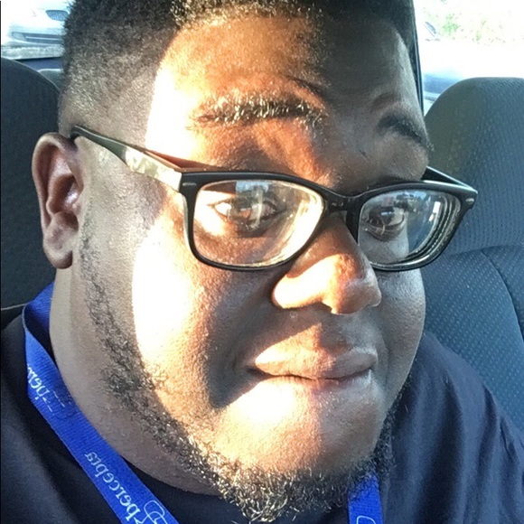Profile Picture of Timothy Dunbar (@tdaddy286) on Poshmark