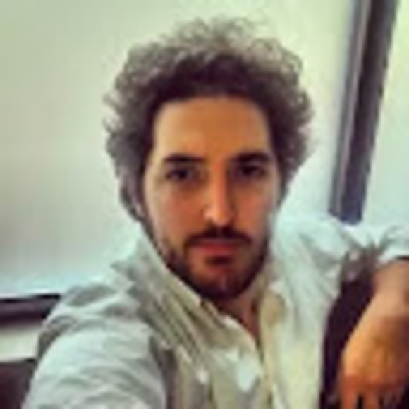 Profile Picture of Daniel Forbes (@da4bes) on Poshmark