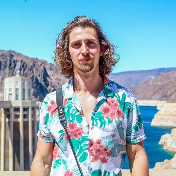 Profile Picture of Daniel Tonello (@daniel_vini12) on Poshmark