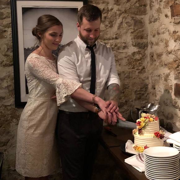 Profile Picture of Evan Pinnow (@evanpinnow) on Poshmark