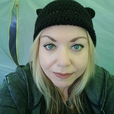 Profile Picture of Jo Phillips (@JoxPhillips) on Twitter