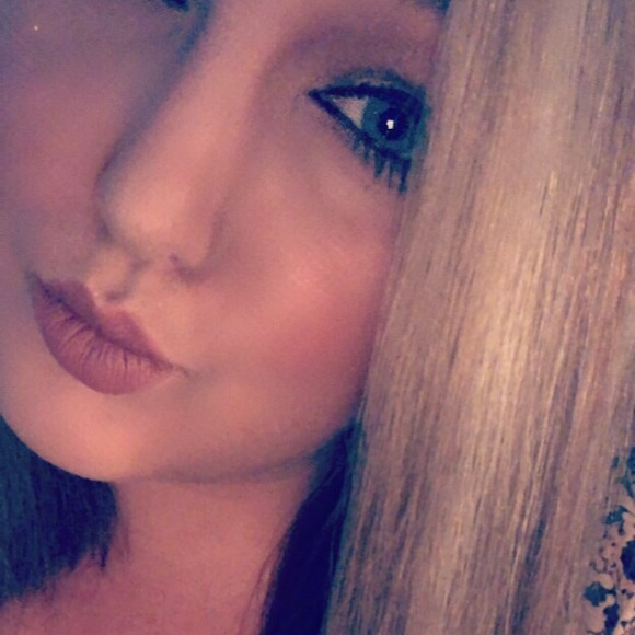 Profile Picture of Meghan Passenger (@meggpass) on Poshmark