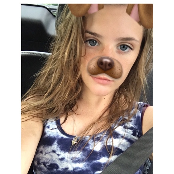 Profile Picture of Alyssa Duehring (@alyssaduehring) on Poshmark