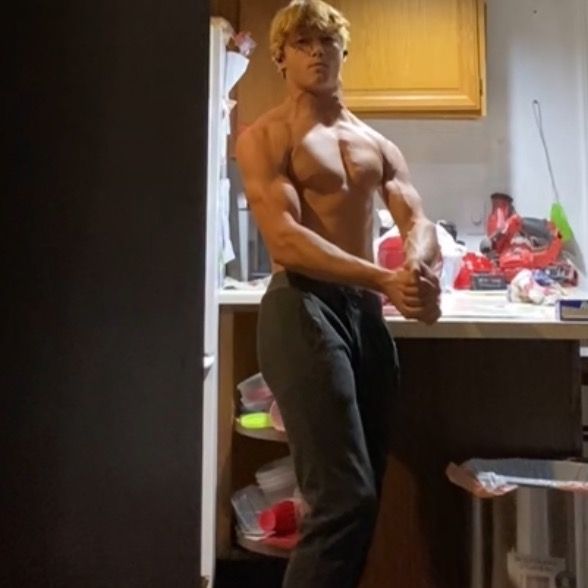 Profile Picture of Troy holsinger (@t.hol_1) on Tiktok