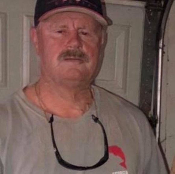 Profile Picture of Tommy Yates (@tommygun4485) on Poshmark