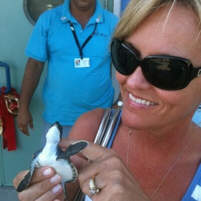 Profile Picture of Lori McDaniel (@YourDailyLoRRR) on Twitter