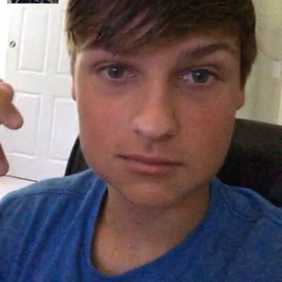 Profile Picture of Andrew Metzler (@VolcomAndrew) on Twitter