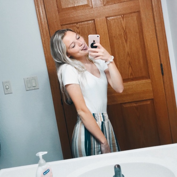 Profile Picture of Taylor Stellmacher (@tstellmacher) on Poshmark