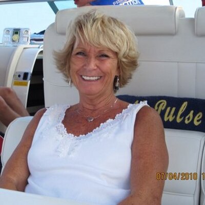 Profile Picture of Sue Coker (@sue_coker) on Twitter
