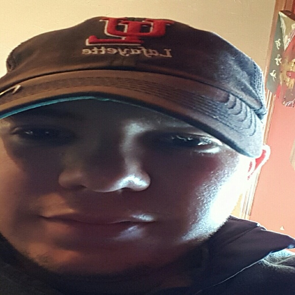 Profile Picture of Alex Stanford (@alex_stanford93) on Poshmark