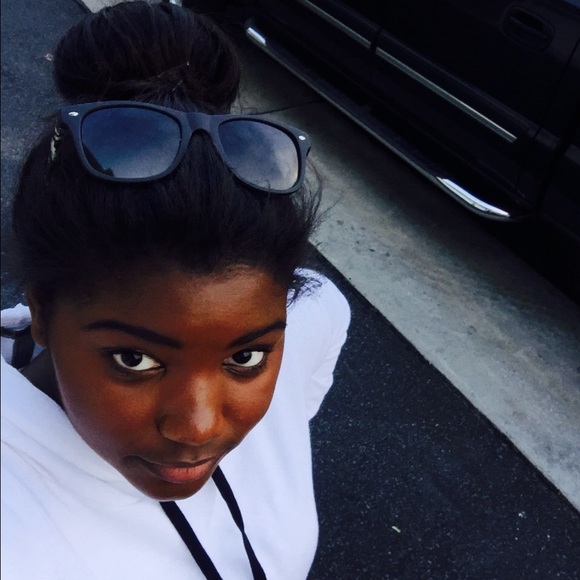 Profile Picture of Jada Alexander (@jada12alexander) on Poshmark